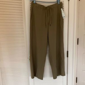 NWT Lululemon Wide Leg Pant